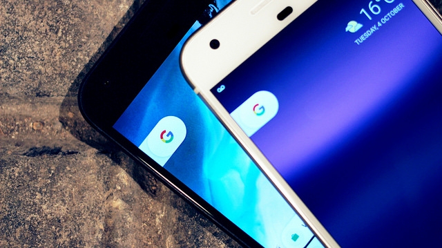 First Impression Of Google’s Pixel & Pixel XL Smartphone @EzMobiles